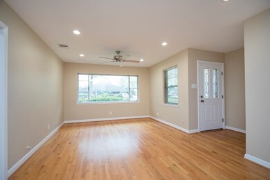 2102 Hewitt Dr, Houston, TX 77018 - photo 7
