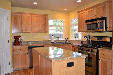 20458 Karch Dr, Bend, OR 97702 - photo 4