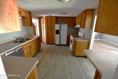 44186 Lee Dr, Callahan, FL 32011 - photo 3