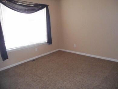 2617 Bradford Ct, Williston, ND 58801 - photo 6