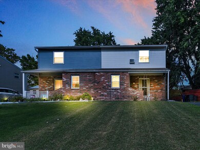 539 Creekside Ln, Mount Joy, PA 17552 - photo 3