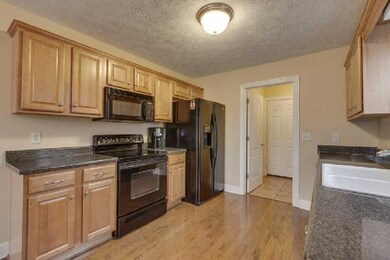 Kitchen with all appliances