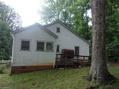 1311 Sunset Dr, Asheboro, NC 27205 - photo 5