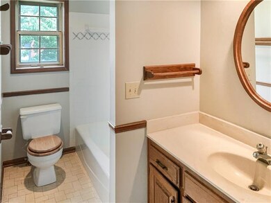 9938 Edelweiss Cir, Shawnee, KS 66203 - photo 6