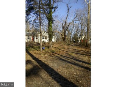 559 Oak Grove Rd, Swedesboro, NJ 08085 - photo 2