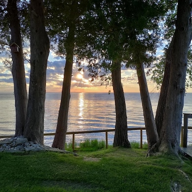 9208 Shore Cliff Rd unit B, Sturgeon Bay, WI 54235 - photo 4