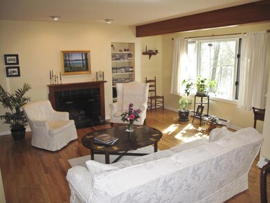 526 Acorn Ln, Shelburne, VT 05482 - photo 2