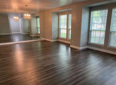 10301 Briar Forest Dr unit 37, Houston, TX 77042 - photo 4