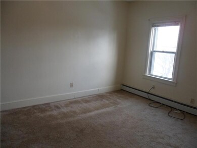 213 Woodbine St unit 2nd Floor, Cranston, RI 02910 - photo 5