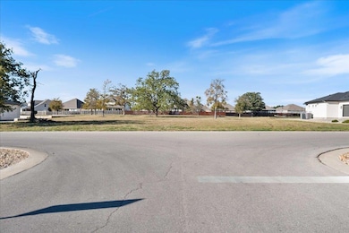 301 Lazy Creek Dr, Georgetown, TX 78628 - photo 2