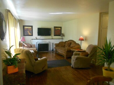 Living Room<|><|>