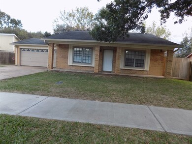 2109 Spruce Dr, Rosenberg, TX 77471 - photo 3
