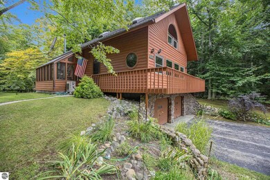 14820 Inwood Cir, Elk Rapids, MI 49629 - photo 4