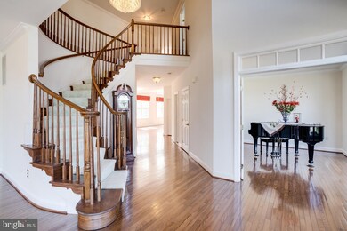 1721 Drewlaine Dr, Vienna, VA 22182 - photo 6