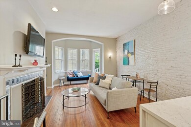 1017 Spruce St unit C, Philadelphia, PA 19107 - photo 2