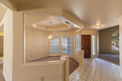 Stunning Dining & Entry