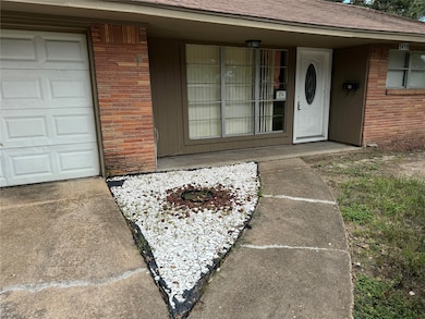 5418 W 43rd St, Houston, TX 77092 - photo 2