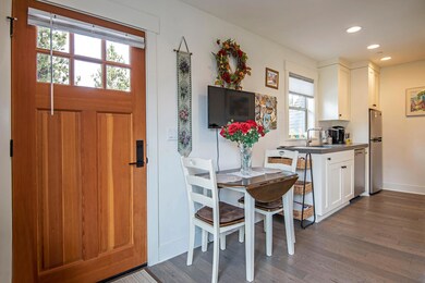 2572 NW Pompy Pl Bend OR 97703-large-006