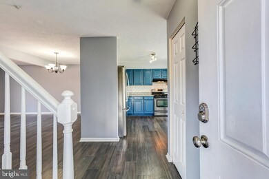 1241 Seron Ct, Sykesville, MD 21784 - photo 5