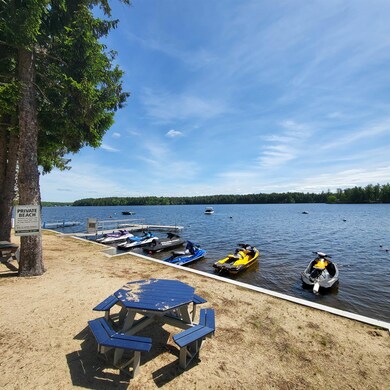 132 Chases Grove Rd, Derry, NH 03038 - photo 3