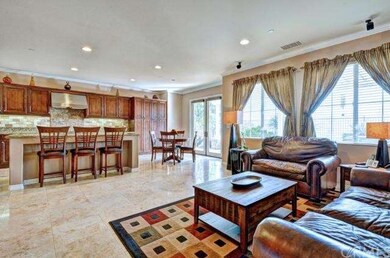Great Open Floor Plan!
