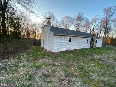 4469 N Twin Valley Rd, Morgantown, PA 19543 - photo 3