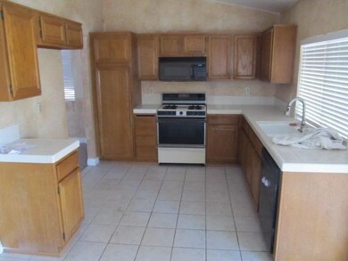 45571 Classic Way, Temecula, CA 92592 - photo 2