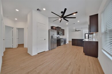 24010 Steep Climb Dr, Hockley, TX 77447 - photo 4