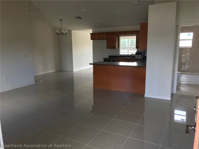 472 Lake Gloria Dr, Lake Placid, FL 33852 - photo 2