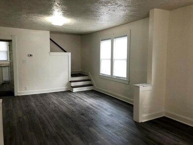 898-900 E 13th Ave.
