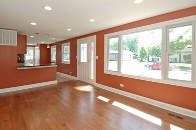 137 Pecos Cir, Carpentersville, IL 60110 - photo 2