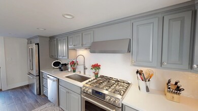 19 Kosciusko St, Salem, MA 01970 - photo 6