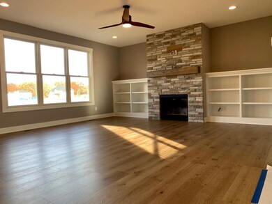 790 Estelle Ln, Crown Point, IN 46307 - photo 4