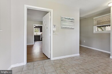 10711 Scaggsville Rd, Laurel, MD 20723 - photo 3