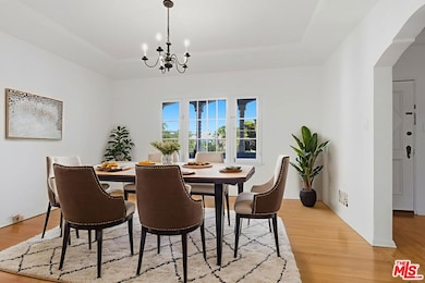 307 S Doheny Dr, Beverly Hills, CA 90211 - photo 4