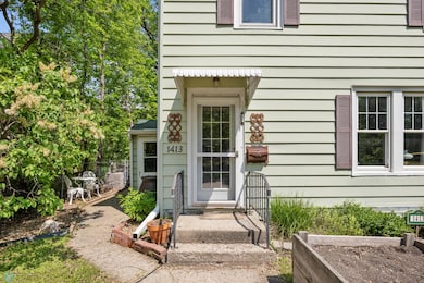 Front entry, side entry to the left