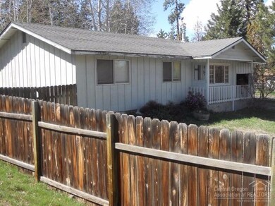 2129 NE Edgewood St, Bend, OR 97701 - photo 2