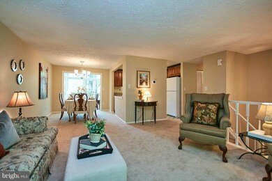 9112 Hunting Pines Place, Fairfax, VA 22032 - photo 7