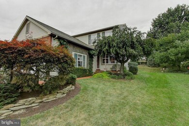 261 W Fulton St, New Holland, PA 17557 - photo 3