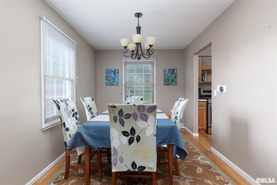 2658 W 34th St, Davenport, IA 52806 - photo 5