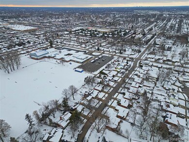 29713 Mackenzie Cir W, Warren, MI 48092 - photo 7