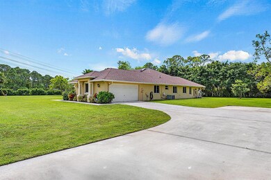 LARGE CONCRETE DRIVEWAY