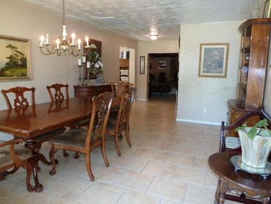 6232 Living Room