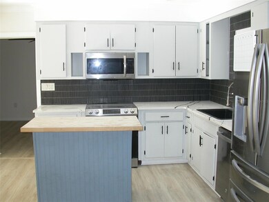 unlisted-address, Saint Petersburg, FL 33708 - photo 4