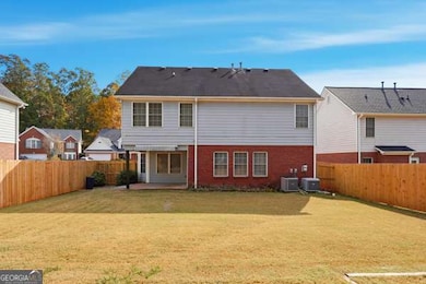 4545 Parkview Walk Dr, Lilburn, GA 30047 - photo 3