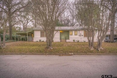 715 715 Hamvasy Ln, Tyler, TX 75701 - photo 2