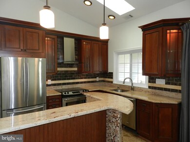 12944 Grays Pointe Rd unit C, Fairfax, VA 22033 - photo 2