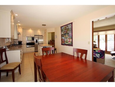 347 Tracy Ln, Shelburne, VT 05482 - photo 6