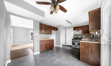 3741 Highland Place, Country Club Hills, IL 60478 - photo 4