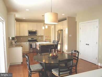 210 Daulton Ct, Langhorne, PA 19047 - photo 5